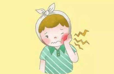 進(jìn)食、遇到冷熱刺激時(shí)產(chǎn)生疼痛